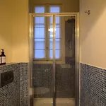 Le Marais Moderne * פריז